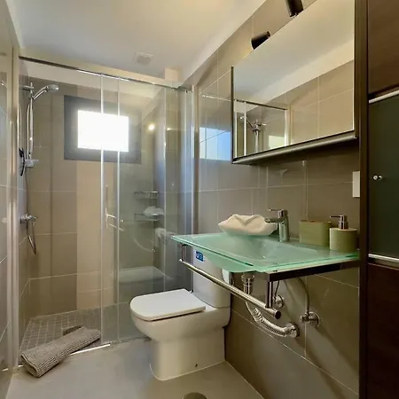 Centric And Bright - Apartment