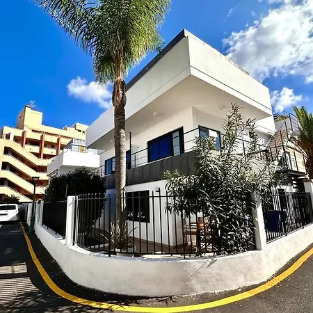 Apartment Centric And Bright - *